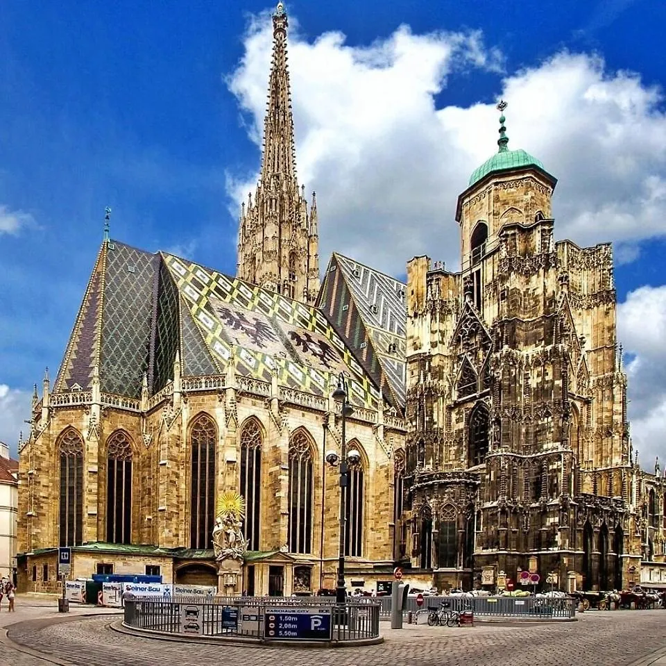 Private Lowerground Floor Apartment In Schonbrunn /W Free Parking Viena 0*,